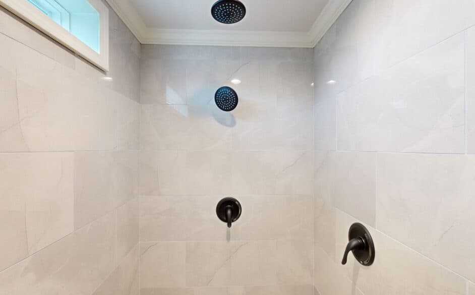 Vue s58-68m bathroom home features