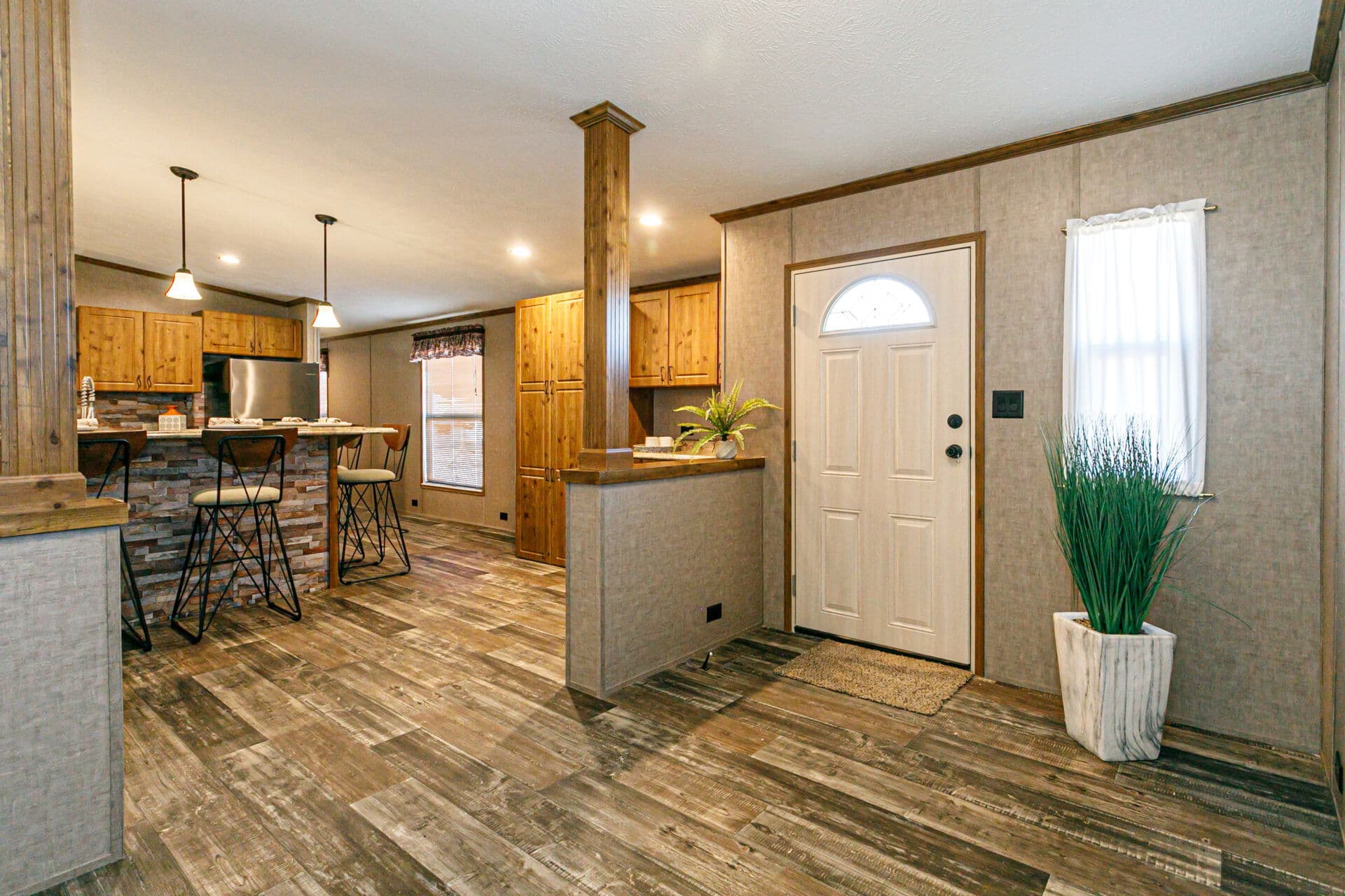 Classic c-3264-32c interior home features