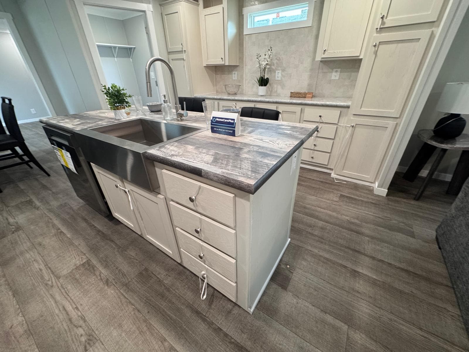 Del canto 231  home features