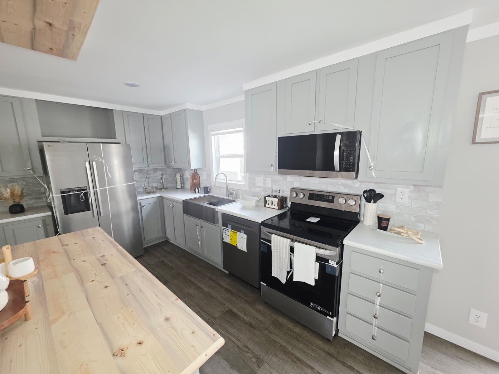 Scorpio 9469  home features