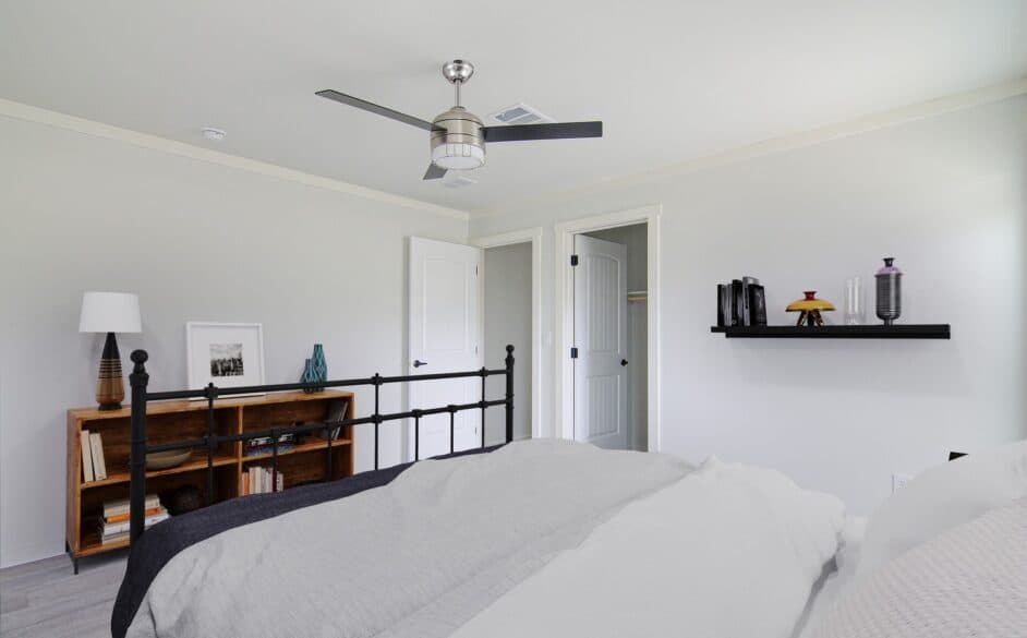 Vue s58-68m bedroom home features