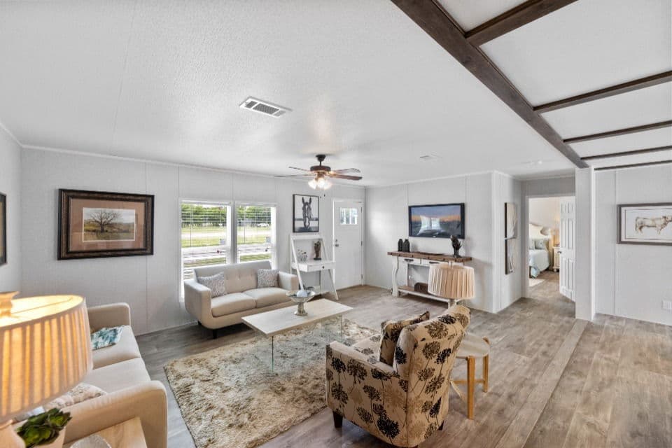 Pinnacle 28603p interior home features