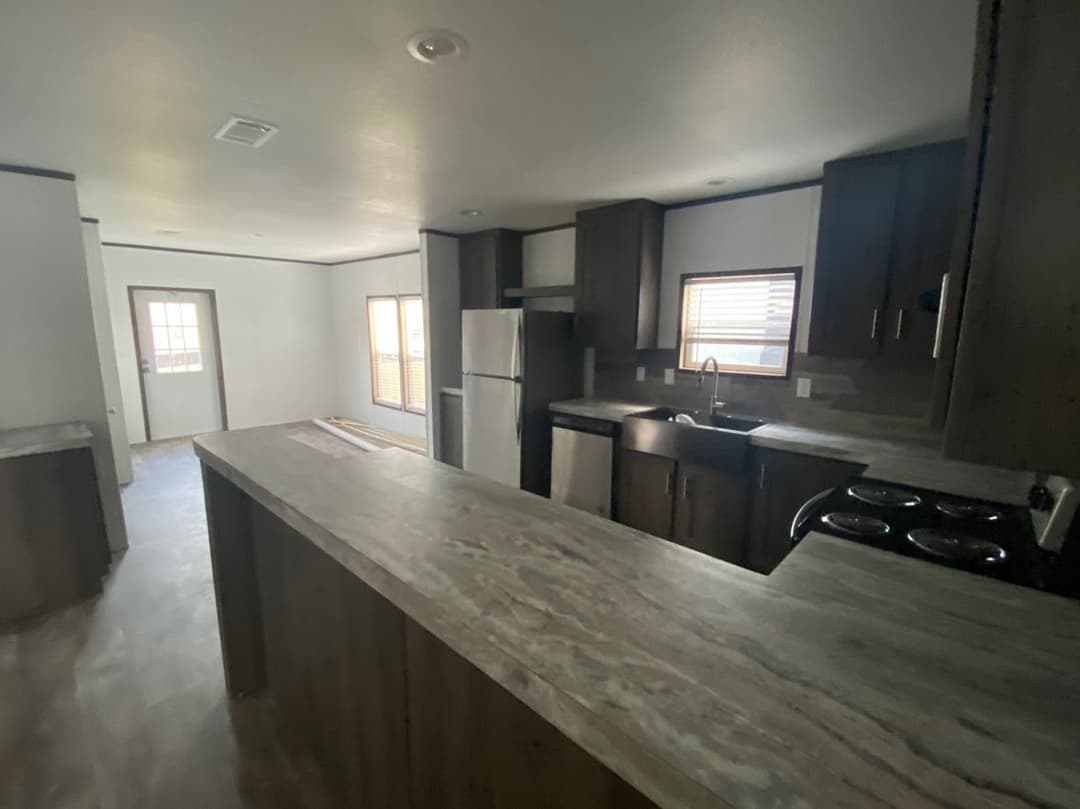 Pinnacle 28523f kitchen home features