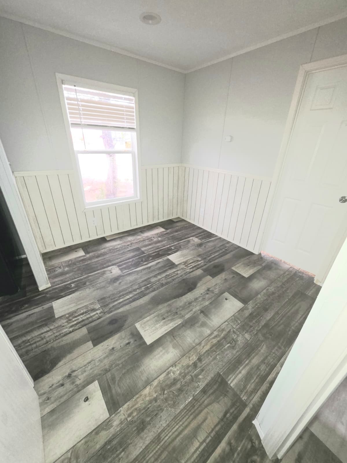 2021 oak creek 231 (pre-owned)  home features