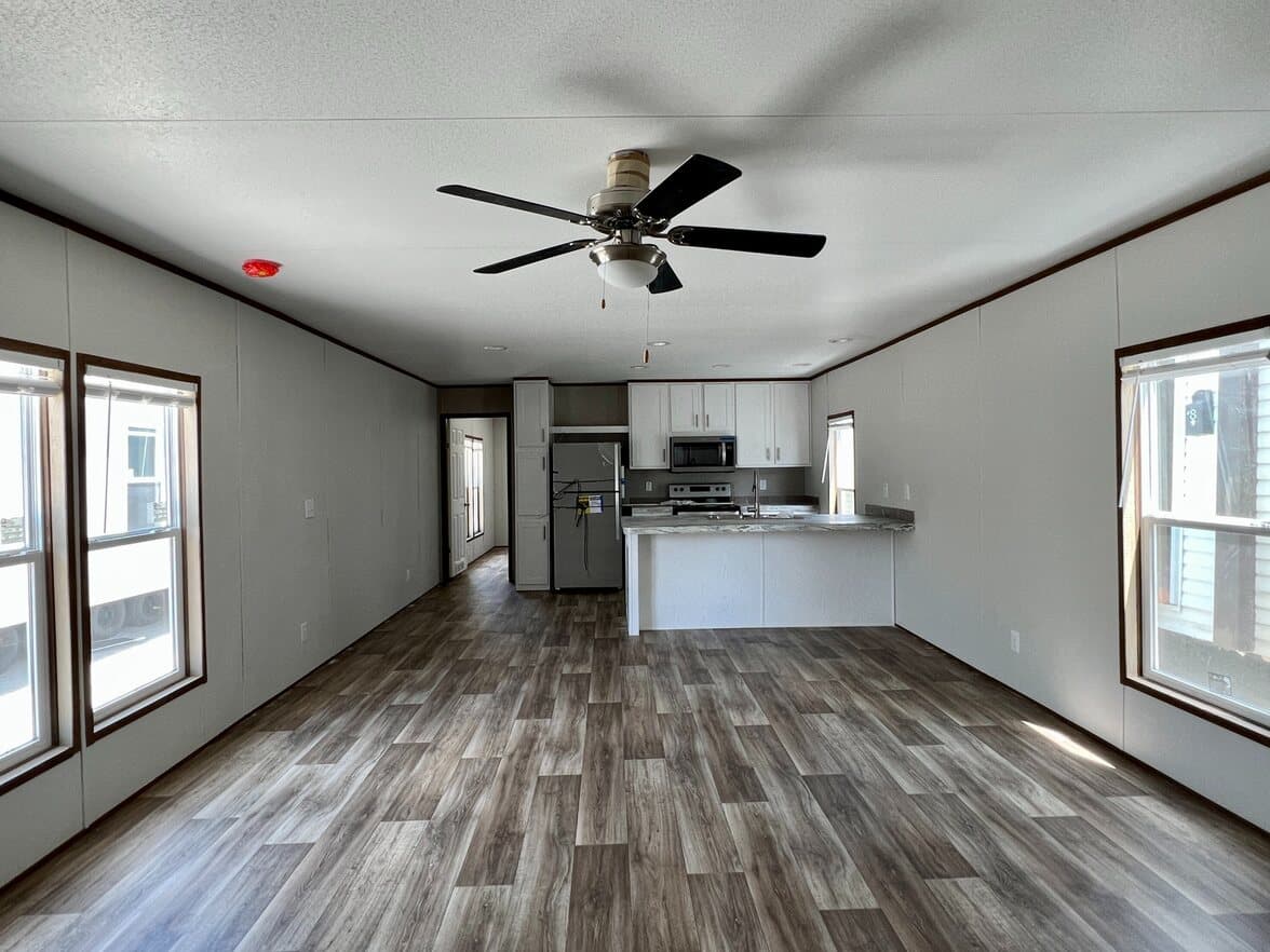 Valuhomes 16763v interior home features