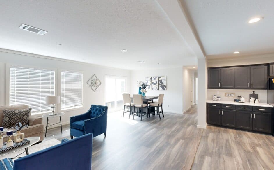 Nordic 6364 interior home features