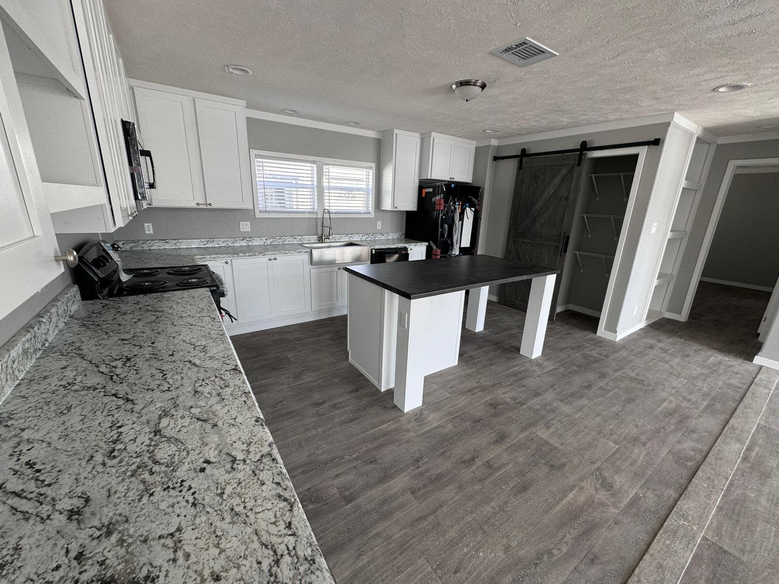 The sherman   home features