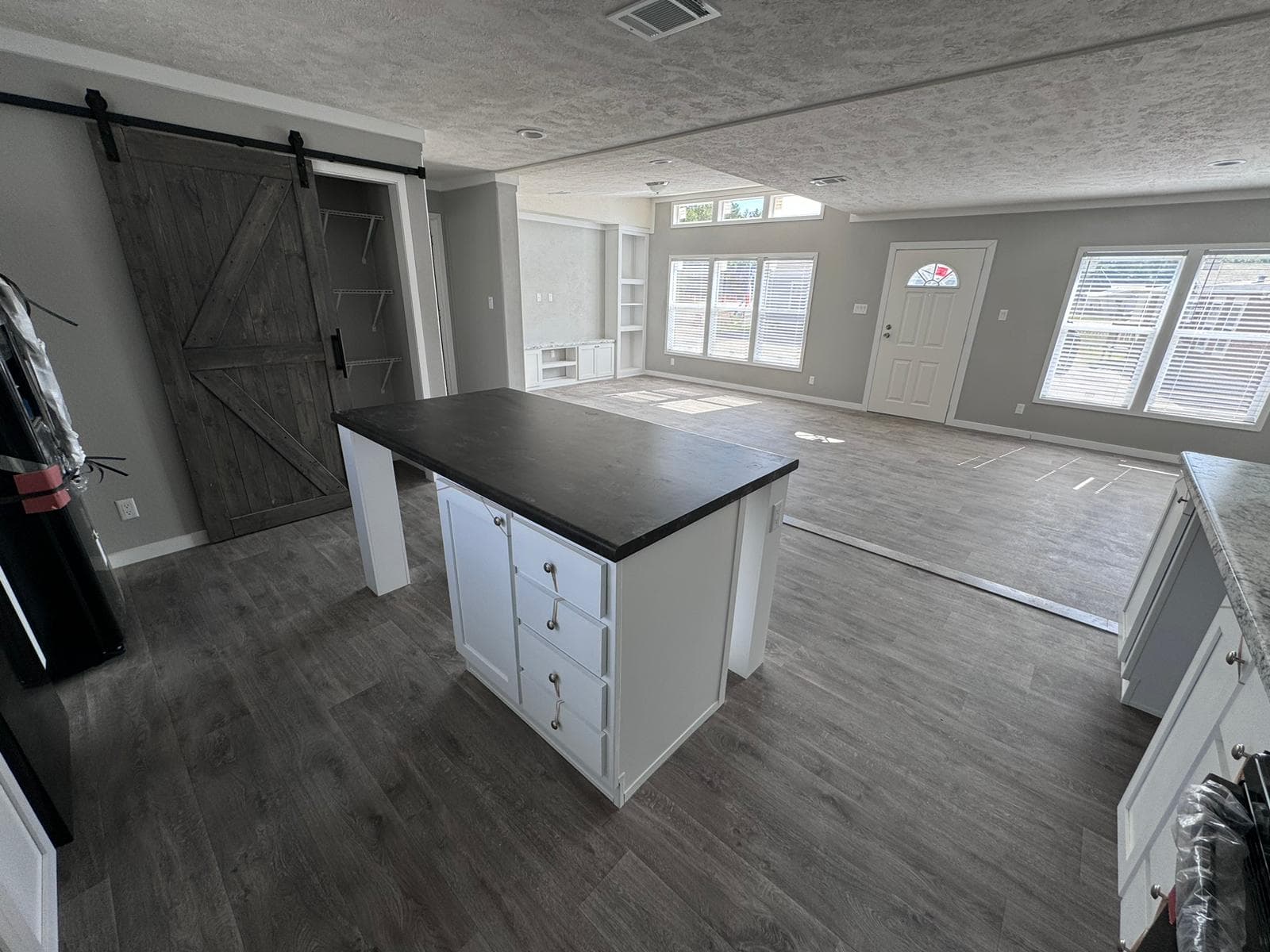 The sherman   home features