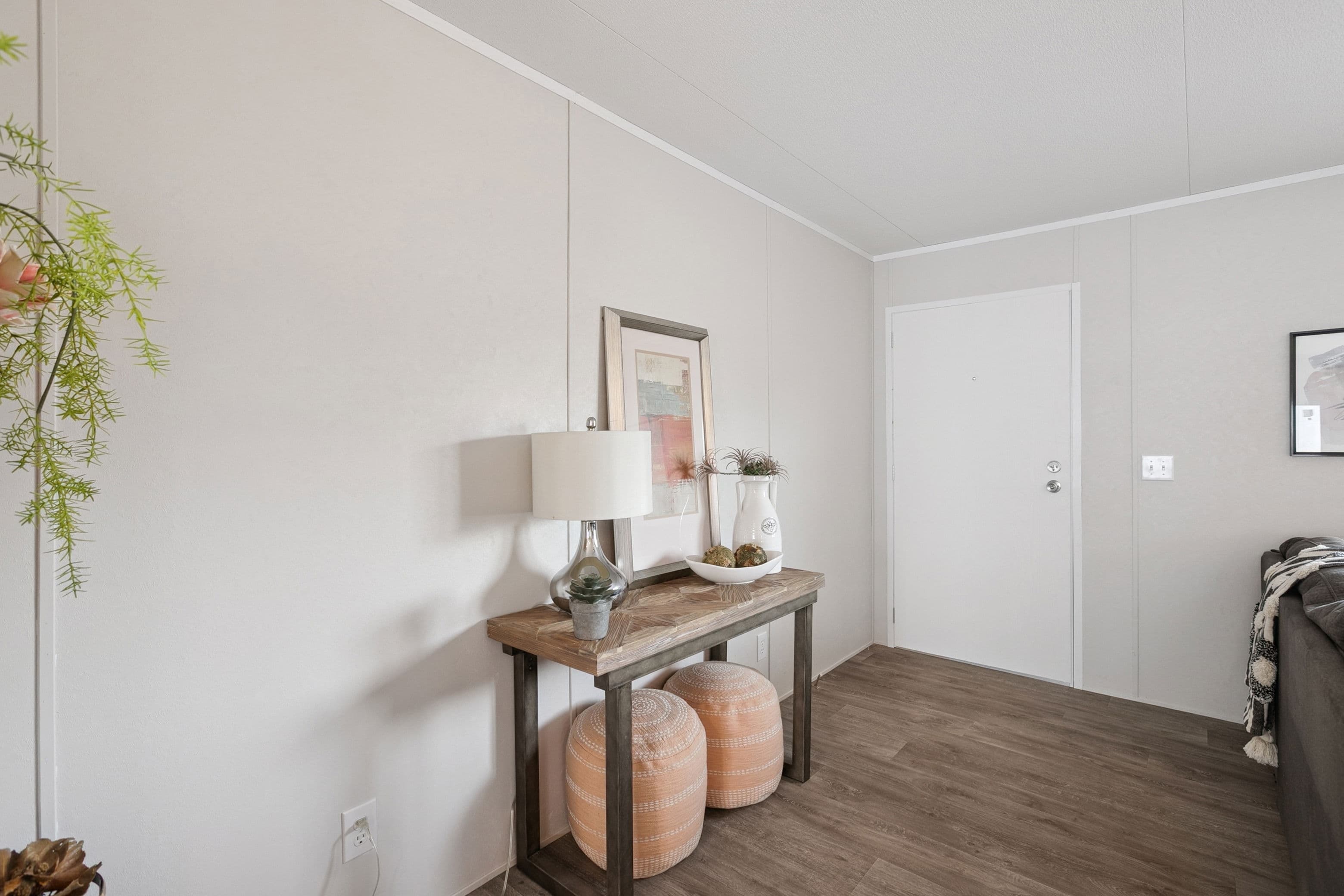 Valuhomes limited 28724p  interior home features