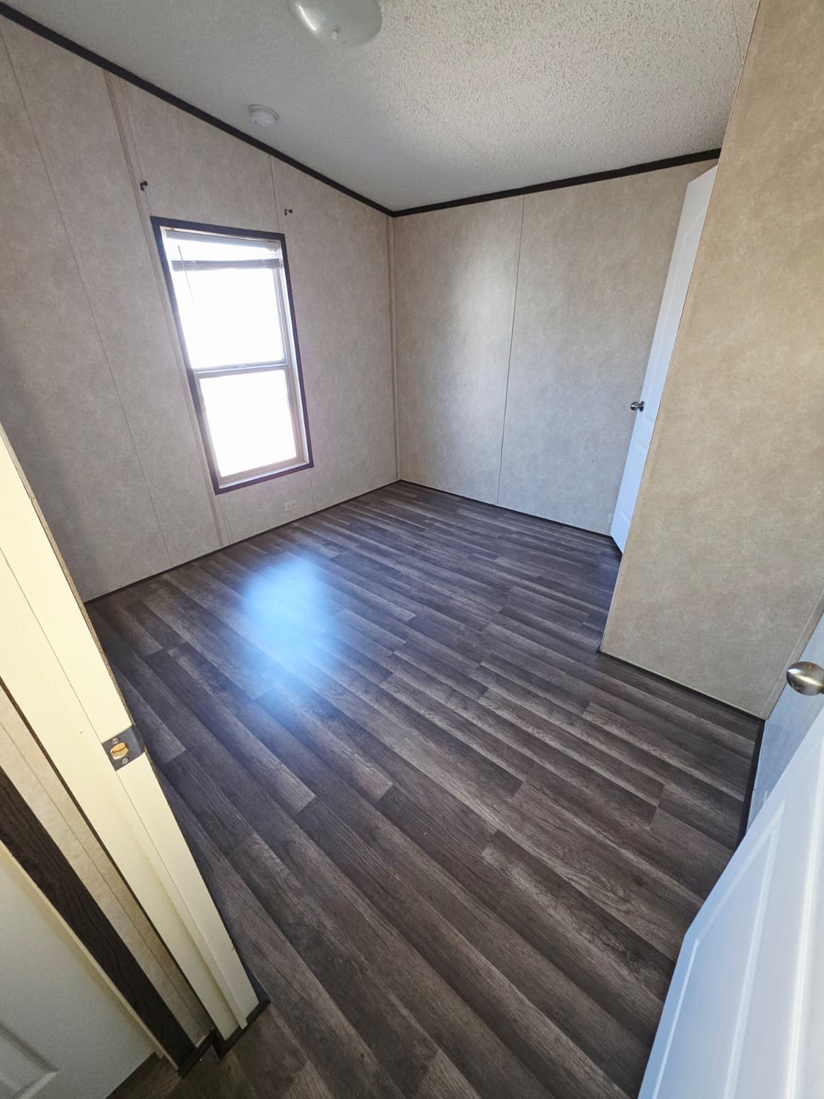 2019 legacy 1664-32c (pre-owned)  home features