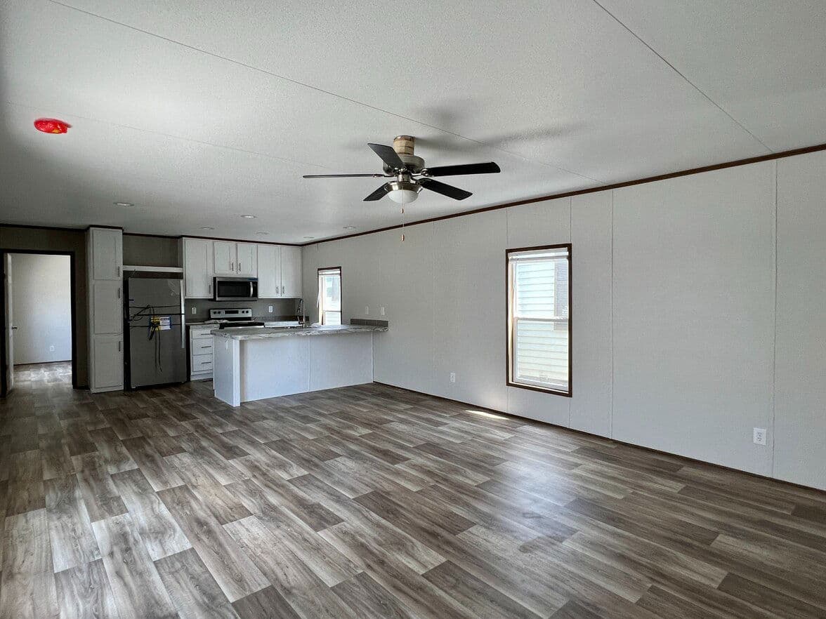 Valuhomes 16763v interior home features