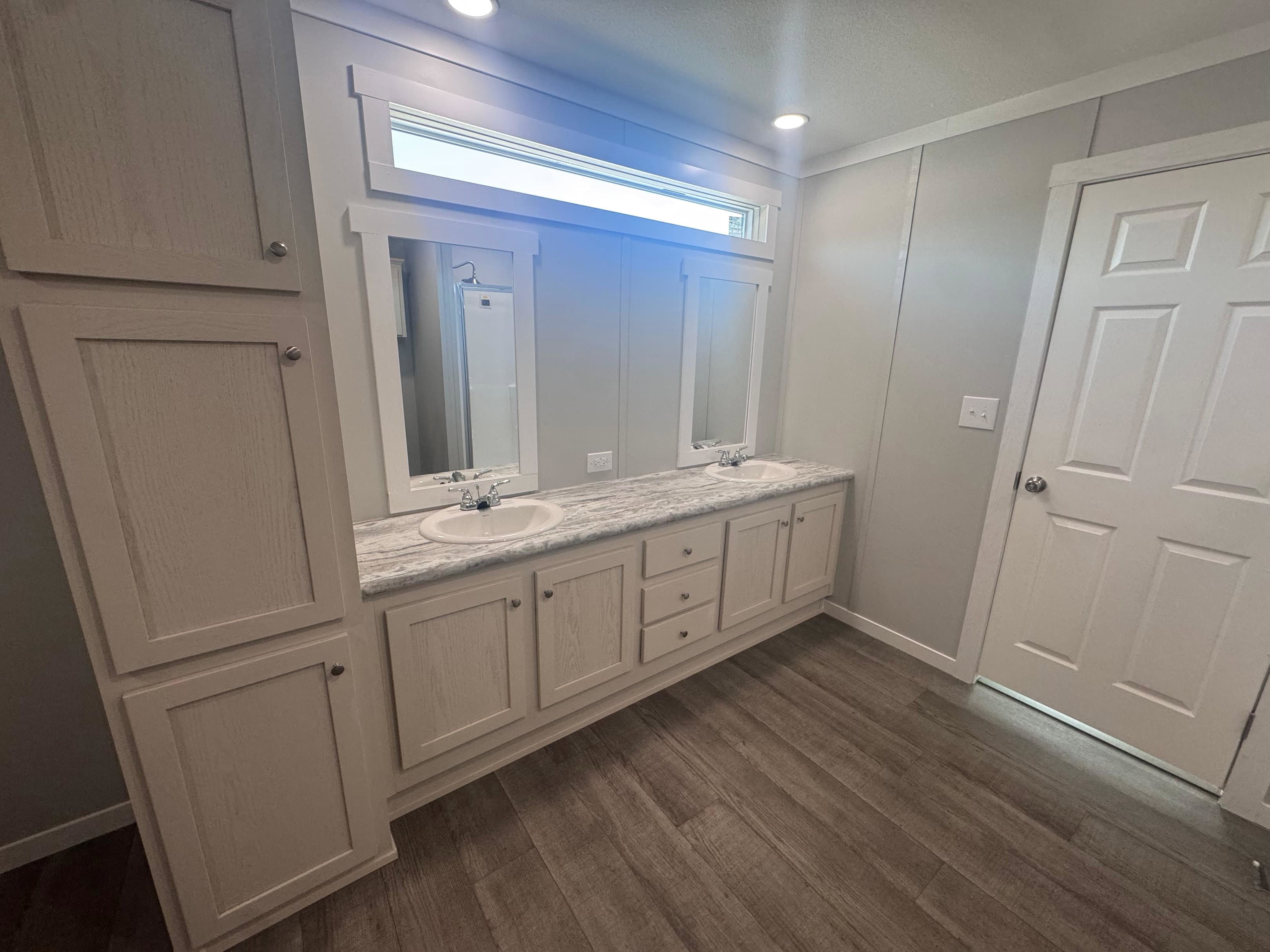 Vela 9456  home features