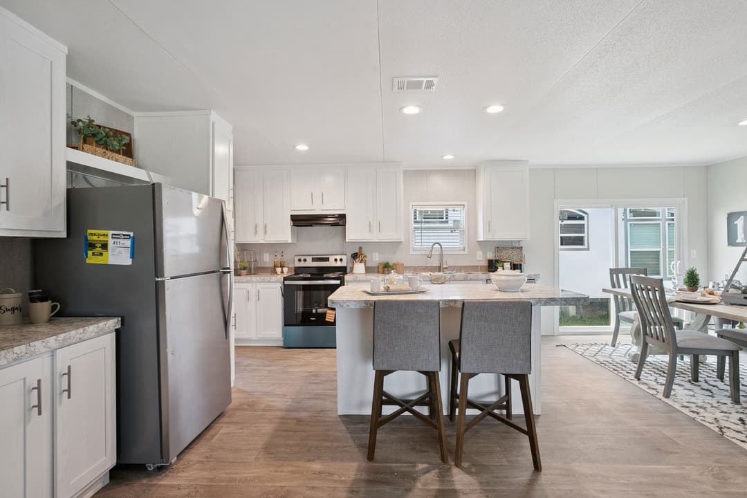 Valuhomes limited 28724p  interior home features