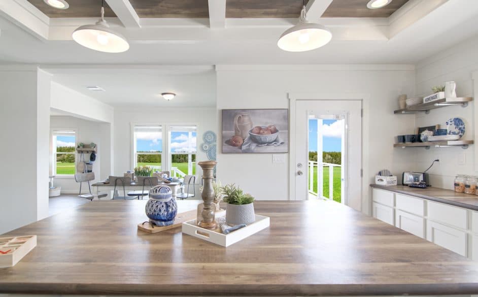 Pearl 6370 kitchen home features