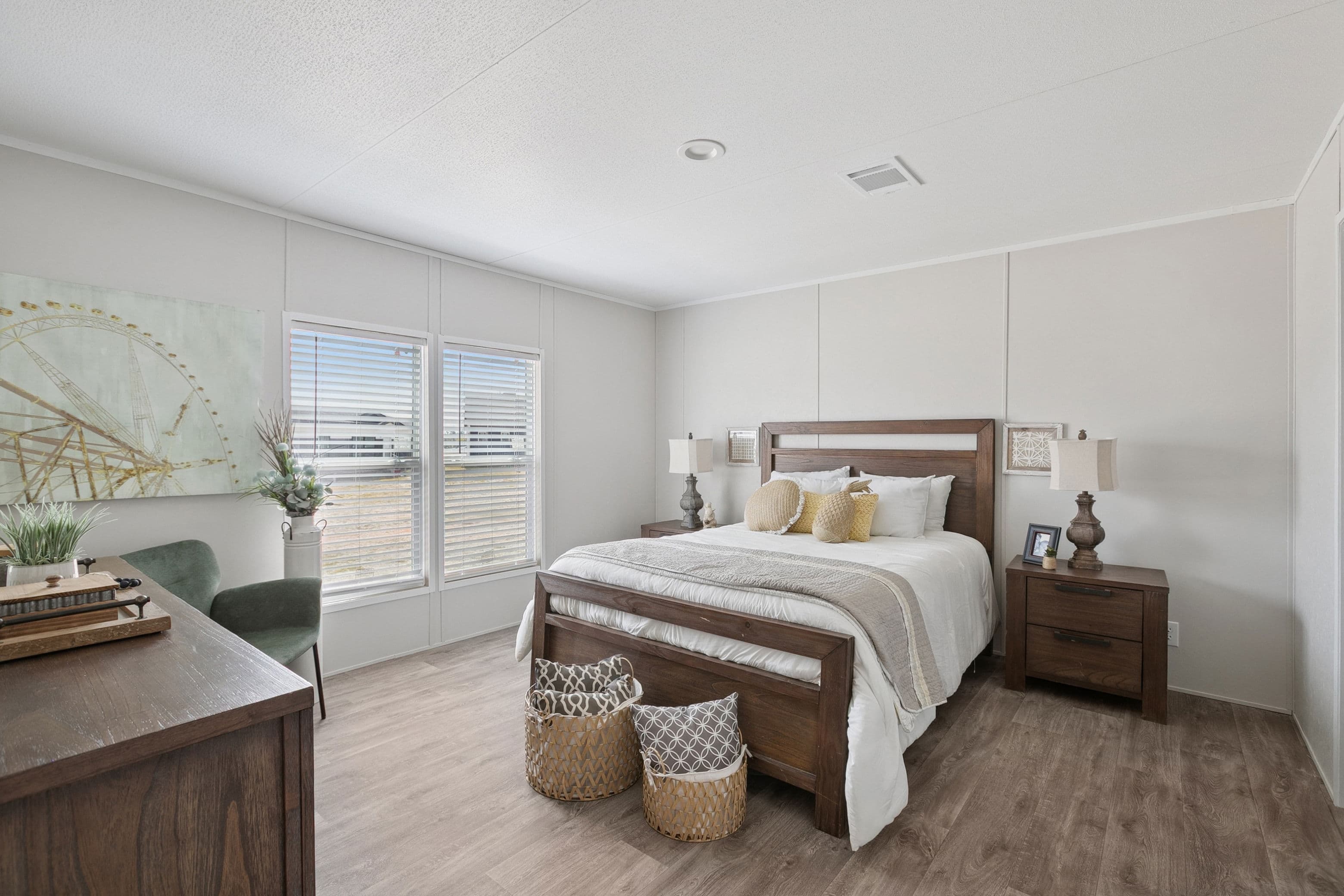 Trailblazer bedroom home features